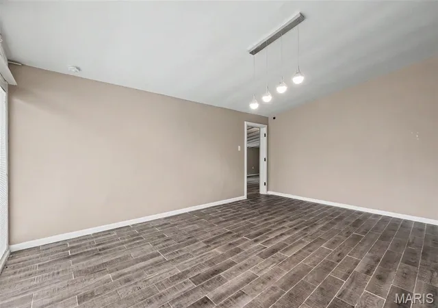 Photo 3 of Single family home for sale at 8408 Chalons Ct, Saint Louis, MO 63134 | MLS# MIS26027872 | Listing updated on 2026-09-21