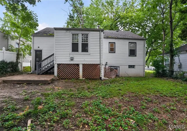 Homes for sale in Saint Louis, MO | 415 Millman Dr, Saint Louis, MO 63135 | MLS# MIS26027894