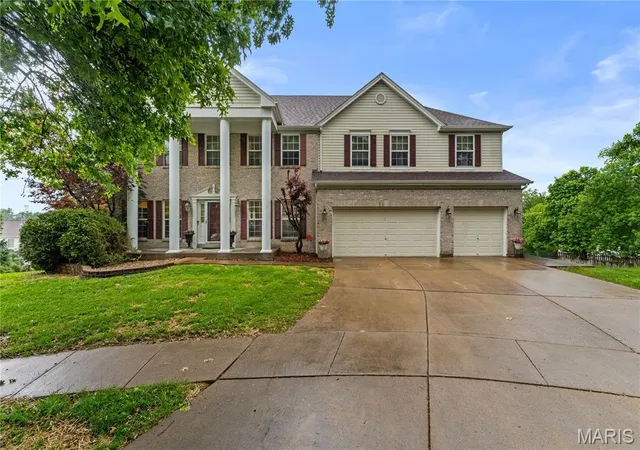 Photo 1 of Single family home for sale at 26 Harvestglen Ct, Saint Louis, MO 63141 | MLS# MIS26027906 | Listing updated on 2026-08-26