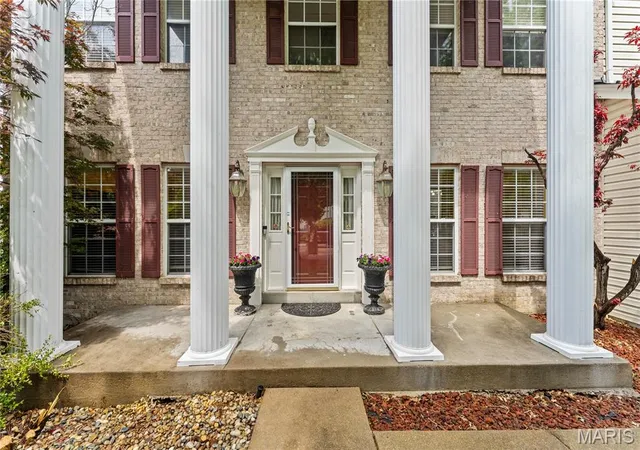 Photo 2 of Single family home for sale at 26 Harvestglen Ct, Saint Louis, MO 63141 | MLS# MIS26027906 | Listing updated on 2026-08-26