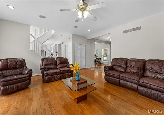 Photo 4 of Single family home for sale at 26 Harvestglen Ct, Saint Louis, MO 63141 | MLS# MIS26027906 | Listing updated on 2026-08-26
