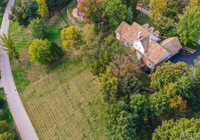 4th image of 237 Saint Andrews Dr, Saint Albans, MO 63073 | MLS# MIS26027938