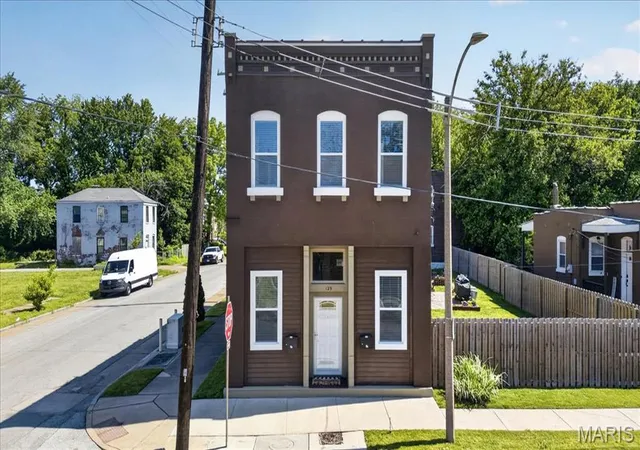 Photo 1 of Multi family home for sale at 125 W Steins St, Saint Louis, MO 63111 | MLS# MIS26027945 | Listing updated on 2026-08-25