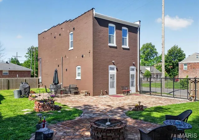 Photo 3 of Multi family home for sale at 125 W Steins St, Saint Louis, MO 63111 | MLS# MIS26027945 | Listing updated on 2026-08-25