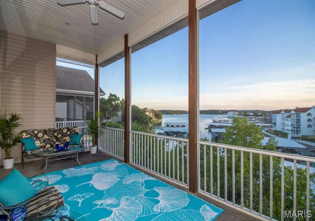 Homes for sale in Lake Ozark, MO | 548 Lakeshore Anex, Lake Ozark, MO 65049 | MLS# MIS26027947
