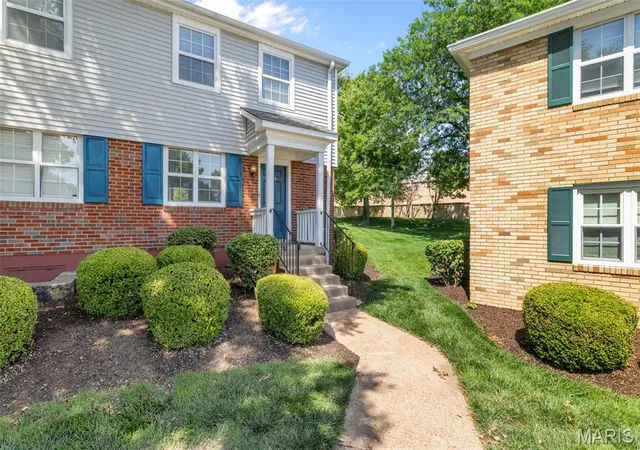 2nd image of 8813 Wrenwood Ln, Saint Louis, MO 63144 | MLS# MIS26027952