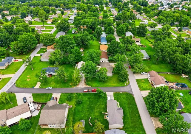 Photo 65 of Sale Pending at 11 S Meadow Dr, O Fallon, MO 63366 | MLS# MIS26027989 | Listing updated on 2026-08-06