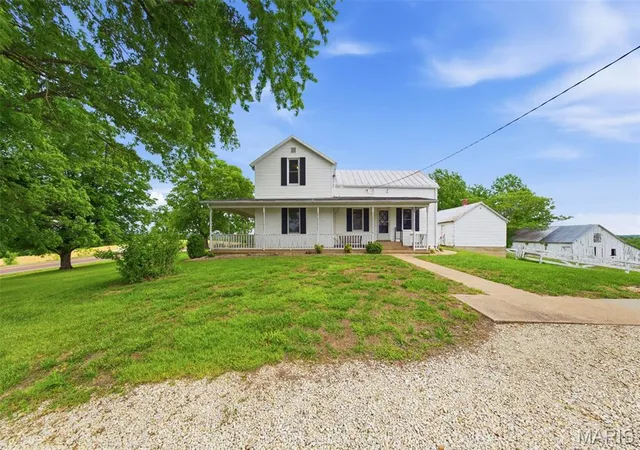 Photo 3 of Sale Pending at 9094 Hwy 100, New Haven, MO 63068 | MLS# MIS26027995 | Listing updated on 2026-08-05