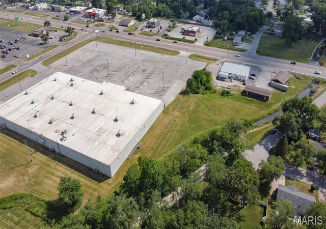 3rd image of 1505 Camp Jackson Rd, East Saint Louis, IL 62206 | MLS# MIS26028009