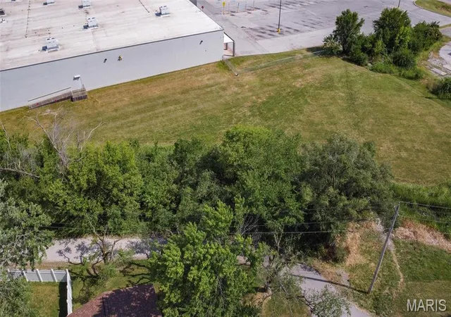 4th image of 1505 Camp Jackson Rd, East Saint Louis, IL 62206 | MLS# MIS26028009