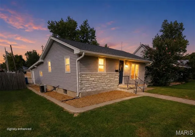 1st image of 219 W Davidson Ave, Chaffee, MO 63740 | MLS# MIS26028113