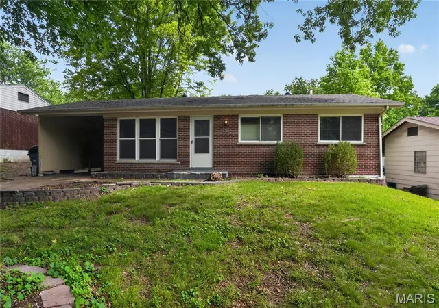 3rd image of 1729 Foley Dr, St Louis, MO 63136 | MLS# MIS26028120