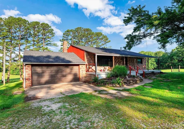 Homes for sale in Leasburg, MO | 1152 Nixon School Rd, Leasburg, MO 65535 | MLS# MIS26028138