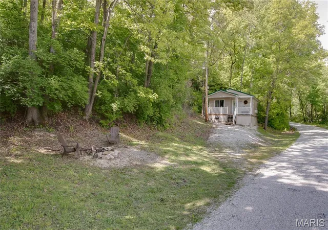 1st image of 1144 500 E, Hillview, IL 62050 | MLS# MIS26028182