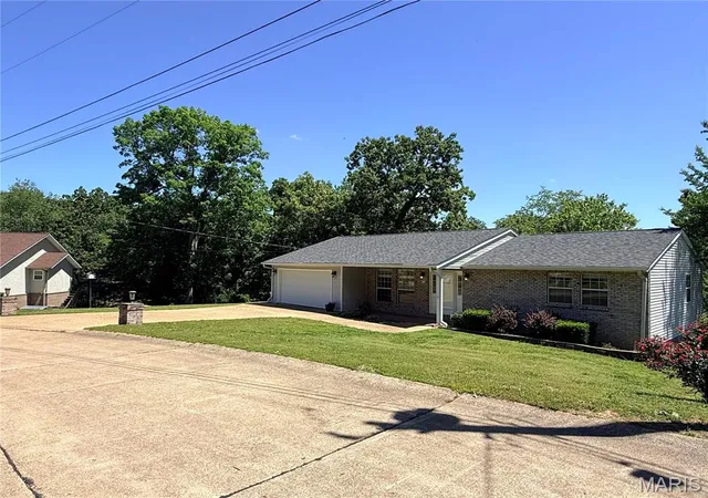 Photo 3 of Single family home for sale at 2131 Inman Road Road, Poplar Bluff, MO 63901 | MLS# MIS26028187 | Listing updated on 2026-09-26