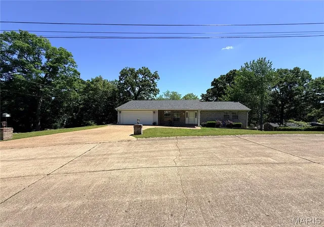 Photo 3 of Single family home for sale at 2131 Inman Road Road, Poplar Bluff, MO 63901 | MLS# MIS26028187 | Listing updated on 2026-09-26