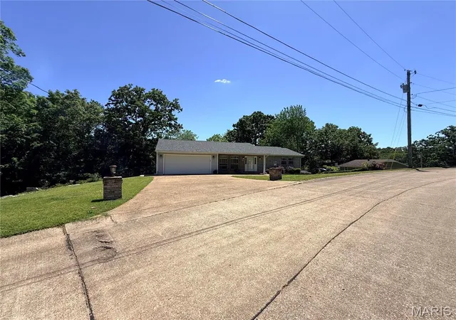 Photo 4 of Single family home for sale at 2131 Inman Road Road, Poplar Bluff, MO 63901 | MLS# MIS26028187 | Listing updated on 2026-09-26