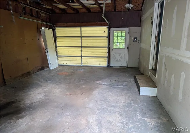Homes for sale in Belleville, IL | 20 Marlo Dr, Belleville, IL 62226 | MLS# MIS26028223