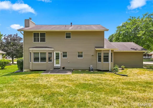 Photo 3 of Single family home for sale at 3065 Winding River Dr, Saint Charles, MO 63303 | MLS# MIS26028239 | Listing updated on 2026-09-06