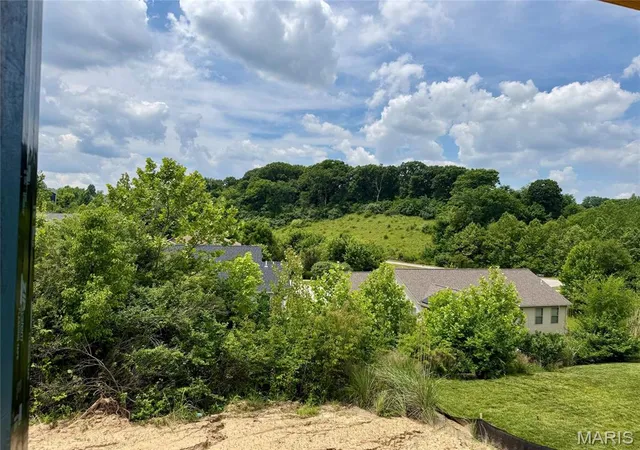 Homes for sale in Caseyville, IL | 983 Half Moon Ln, Caseyville, IL 62232 | MLS# MIS26028257
