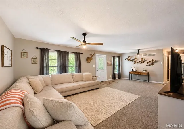 Homes for sale in Farmington, MO | 5310 English Rd, Farmington, MO 63640 | MLS# MIS26028272
