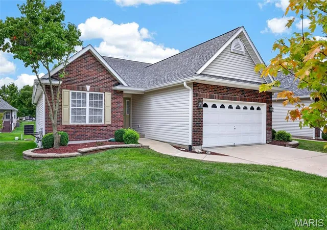 Photo 1 of Sale Pending at 202 Park Ridge Dr #64a, O Fallon, MO 63366 | MLS# MIS26028276 | Listing updated on 2026-10-22