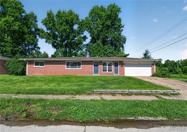 Photo 1 of Sale Pending at 9503 Yorktown Dr, St Louis, MO 63137 | MLS# MIS26028287 | Listing updated on 2026-10-07
