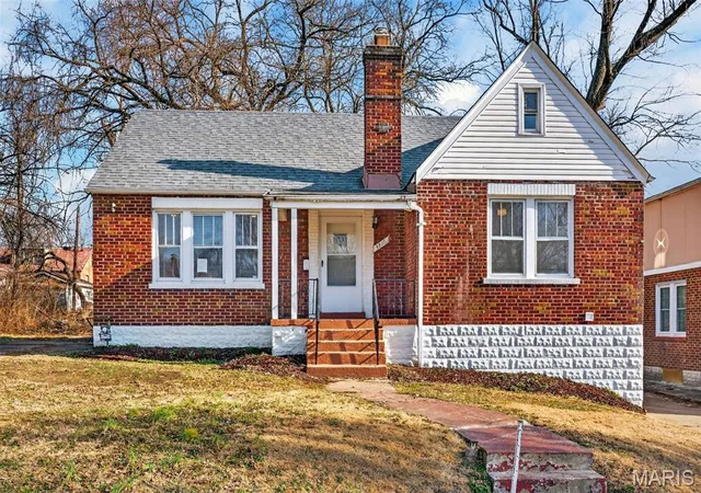 Single family home for sale at 3816 Oakridge Blvd, Saint Louis, MO 63121 | MLS# MIS26028292
