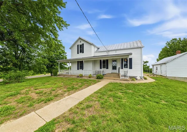 Homes for sale in New Haven, MO | 9094 Hwy 100, New Haven, MO 63068 | MLS# MIS26028294