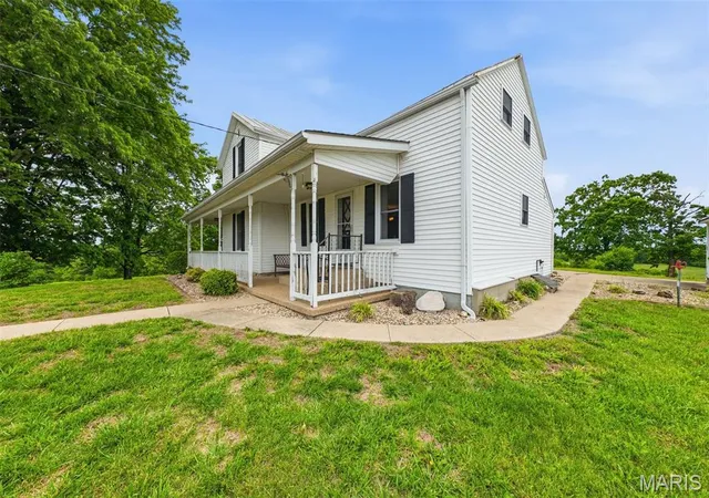 Homes for sale in New Haven, MO | 9094 Hwy 100, New Haven, MO 63068 | MLS# MIS26028294