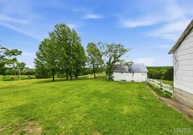 Homes for sale in New Haven, MO | 9094 Hwy 100, New Haven, MO 63068 | MLS# MIS26028294