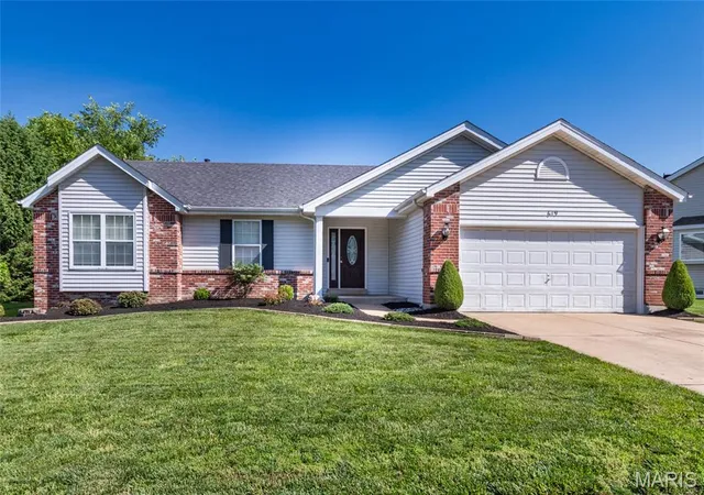 Homes for sale in Lake Saint Louis, MO | 619 Green Tree Meadows Dr, Lake Saint Louis, MO 63367 | MLS# MIS26028322