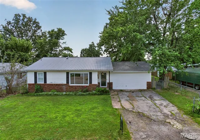 Homes for sale in Richland, MO | 707 Mcclain St, Richland, MO 65556 | MLS# MIS26028357