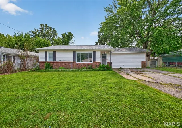 Homes for sale in Richland, MO | 707 Mcclain St, Richland, MO 65556 | MLS# MIS26028357
