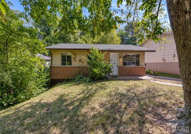 1st image of 10062 Bon Oak Dr, Saint Louis, MO 63136 | MLS# MIS26028396