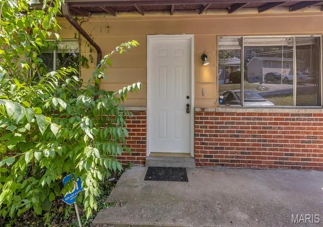 2nd image of 10062 Bon Oak Dr, Saint Louis, MO 63136 | MLS# MIS26028396