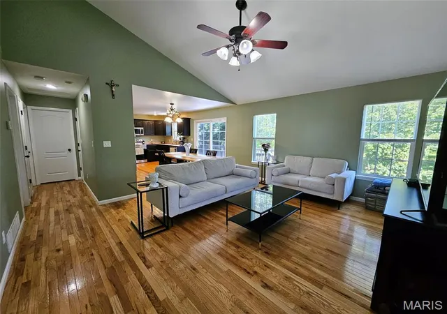 3rd image of 22858 Revelation Rd, Waynesville, MO 65583 | MLS# MIS26028397