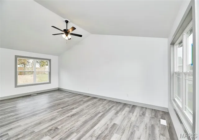 Photo 3 of Single family home for sale at 28726 Woodland Heights Dr, Warrenton, MO 63383 | MLS# MIS26028430 | Listing updated on 2026-10-26