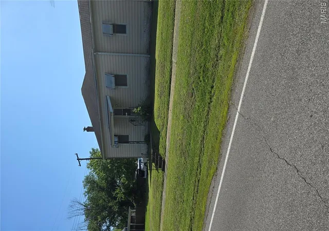 Homes for sale in New Athens, IL | 401 S Van Buren St, New Athens, IL 62264 | MLS# MIS26028474