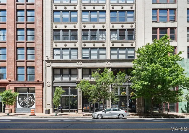 Photo 1 of Condo for sale at 1015 Washington Ave #206, Saint Louis, MO 63101 | MLS# MIS26028490 | Listing updated on 2026-09-14