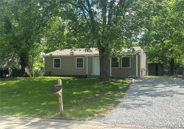 Homes for sale in Wentzville, MO | 1438 Plaza Pl, Wentzville, MO 63385 | MLS# MIS26028517