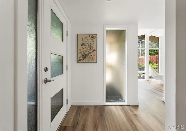 4th image of 2 Sunswept Dr, St Louis, MO 63141 | MLS# MIS26028530