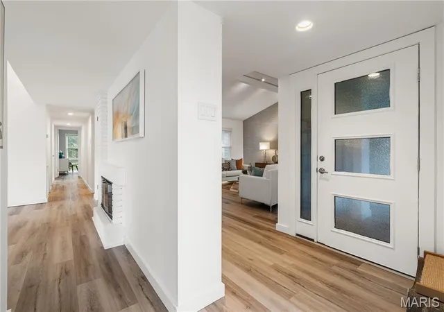 5th image of 2 Sunswept Dr, St Louis, MO 63141 | MLS# MIS26028530