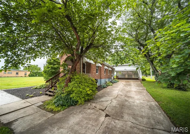 Homes for sale in St James, MO | 218 W Eldon St, St James, MO 65559 | MLS# MIS26028539