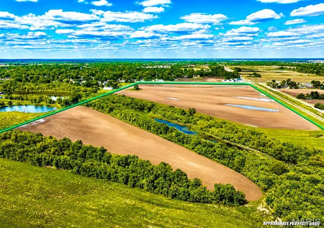 2nd image of 2700 Pontoon Rd, Granite City, IL 62040 | MLS# MIS26028572