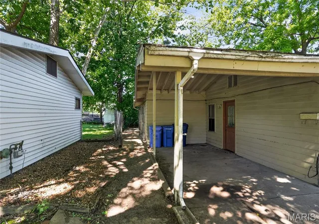 4th image of 16 Brightwell Ct, St Louis, MO 63031 | MLS# MIS26028618