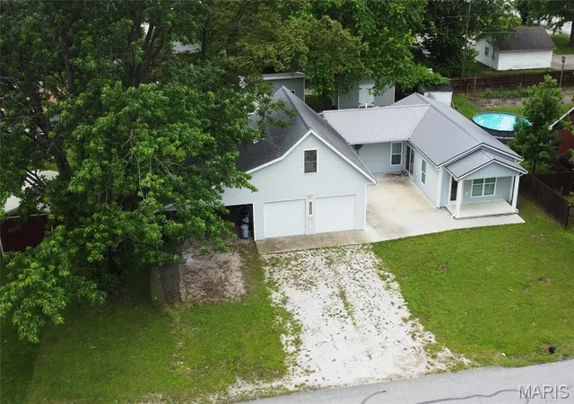 Homes for sale in Montgomery City, MO | 311 S Wentz St, Montgomery City, MO 63361 | MLS# MIS26028636