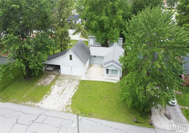 Homes for sale in Montgomery City, MO | 311 S Wentz St, Montgomery City, MO 63361 | MLS# MIS26028636