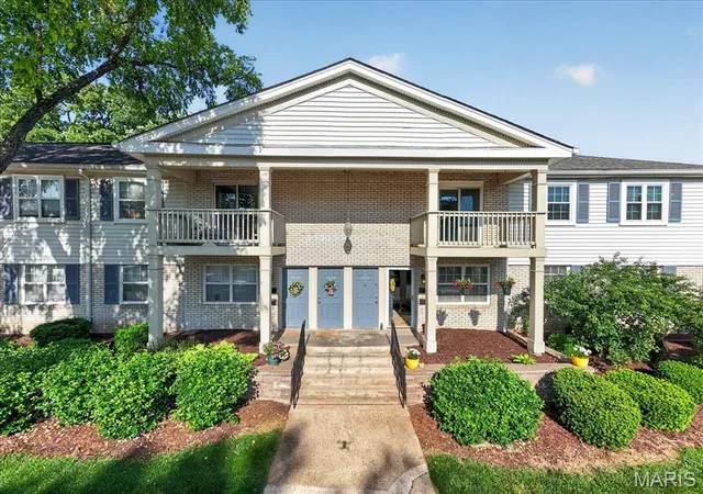 2nd image of 1524 Swallow Dr, Saint Louis, MO 63144 | MLS# MIS26028645