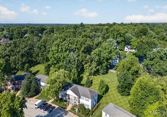 Photo 3 of Sale Pending at 1524 Swallow Dr, Saint Louis, MO 63144 | MLS# MIS26028645 | Listing updated on 2026-09-29